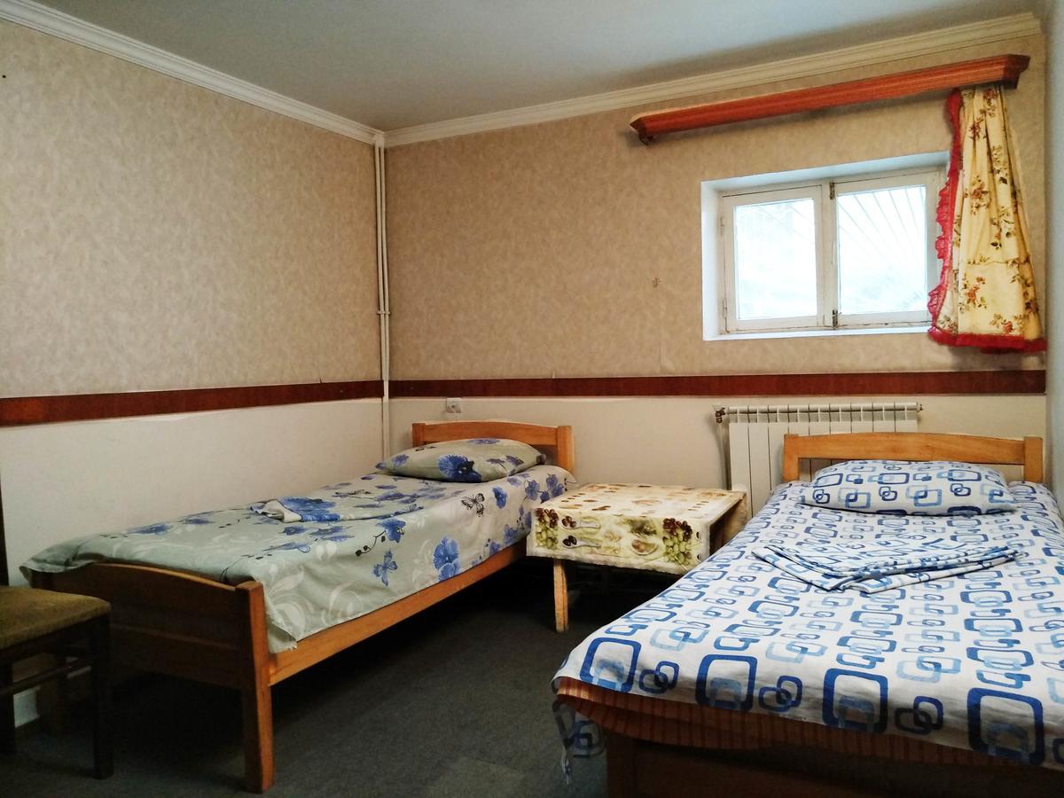 Hostel Sakharov & Tours Yerevan Exterior photo