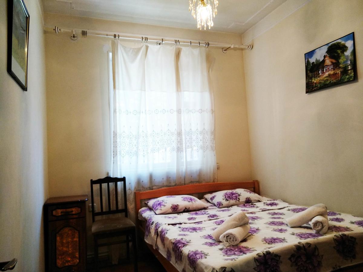 Hostel Sakharov & Tours Yerevan Exterior photo